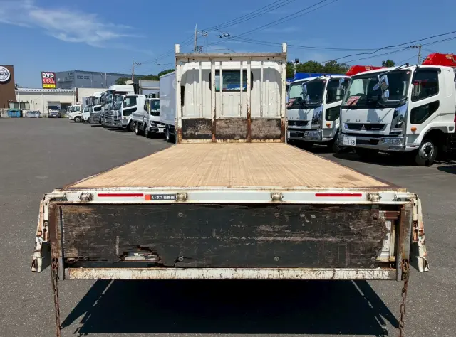 いすゞ エルフ TRG-NLR85AR(2WD)の写真10