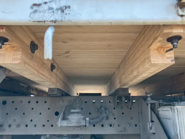 いすゞ エルフ TRG-NLR85AR(2WD)の写真20