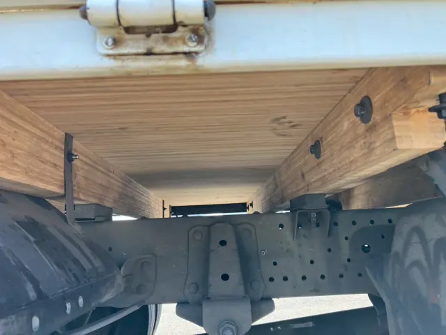 いすゞ エルフ TRG-NLR85AR(2WD)の写真23