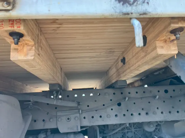 いすゞ エルフ TRG-NLR85AR(2WD)の写真24