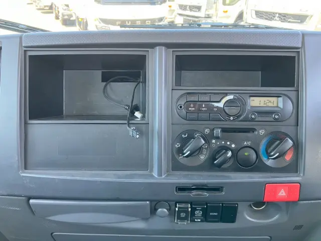 いすゞ エルフ TRG-NLR85AR(2WD)の写真36