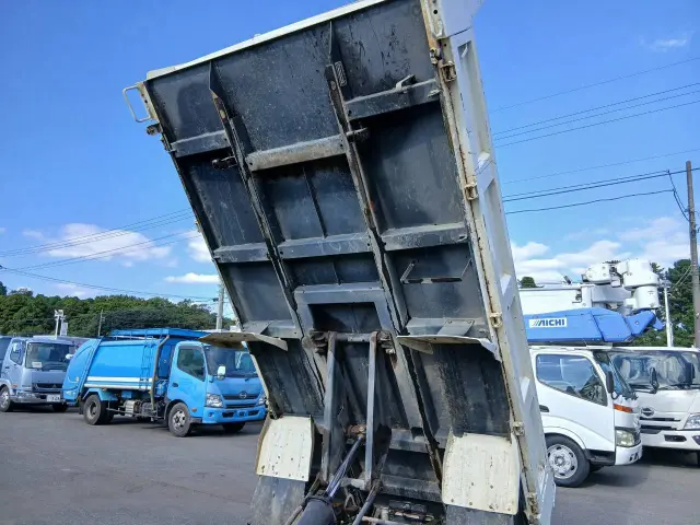 三菱 キャンター TPG-FBA60(2WD)の写真17