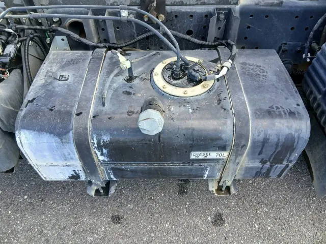 三菱 キャンター TPG-FBA60(2WD)の写真24