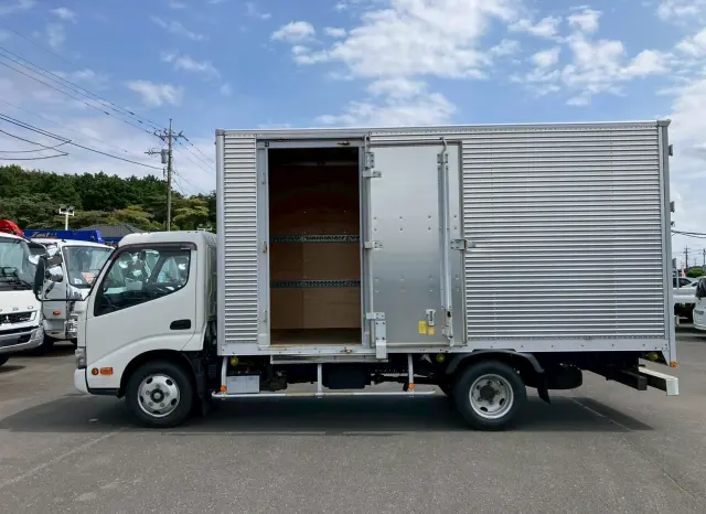 日野 デュトロ 2RG-XZU655Mの写真17