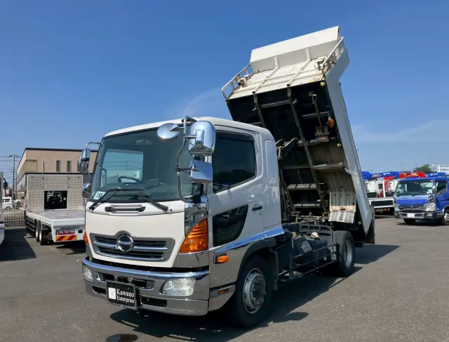 日野 レンジャー LKG-FE7JEAA(2WD)の写真1