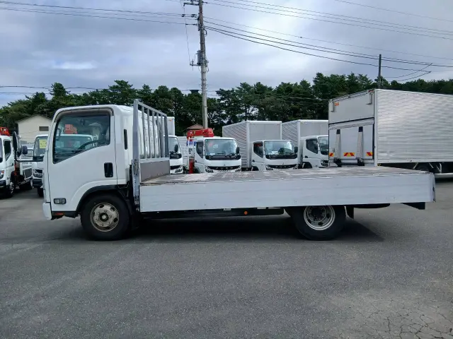 いすゞ エルフ 2RG-NPR88YN(2WD)の写真14