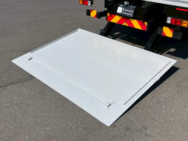 三菱 キャンター 2PG-FEB80(2WD)の写真18