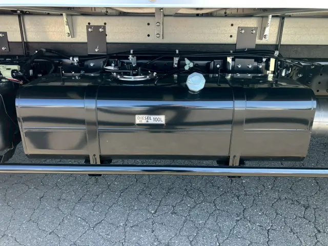 三菱 キャンター 2PG-FEB80(2WD)の写真19