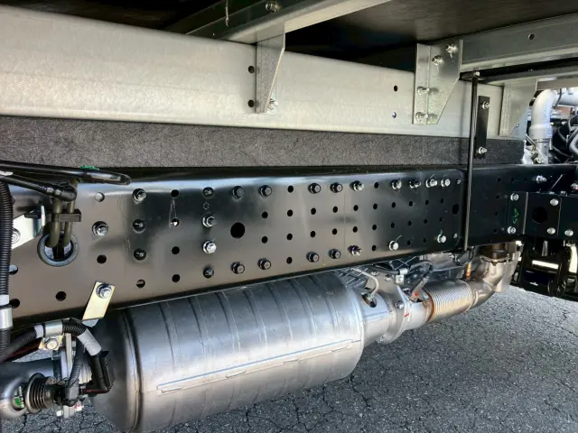 三菱 キャンター 2PG-FEB80(2WD)の写真23