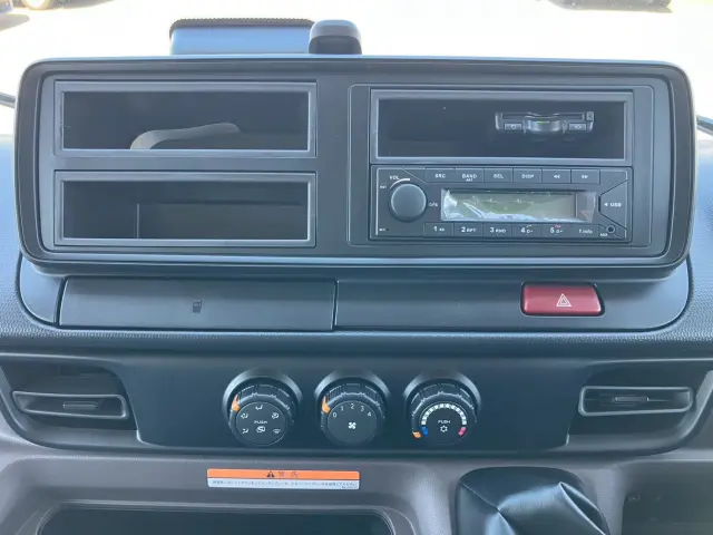 三菱 キャンター 2PG-FEB80(2WD)の写真30