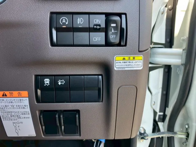 三菱 キャンター 2PG-FEB80(2WD)の写真32