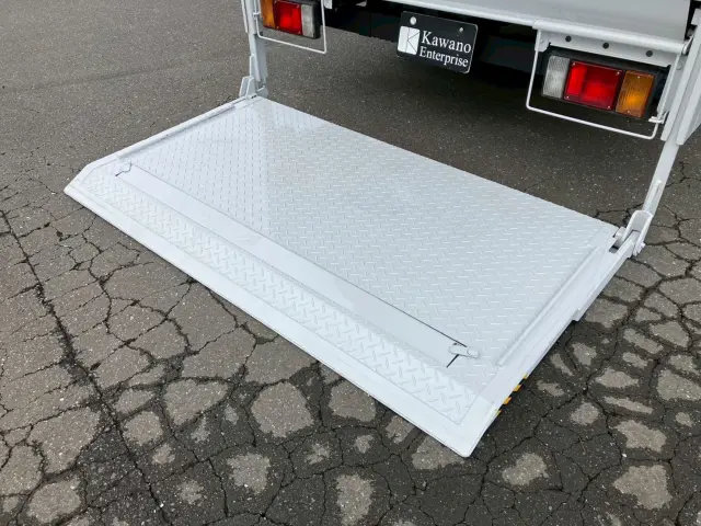 いすゞ エルフ TRG-NJR85ANの写真8