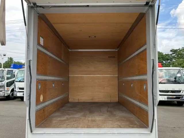 いすゞ エルフ TRG-NJR85ANの写真10