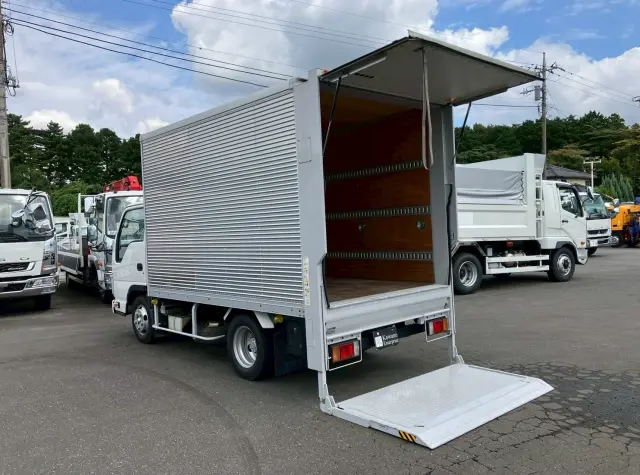 いすゞ エルフ TRG-NJR85ANの写真15