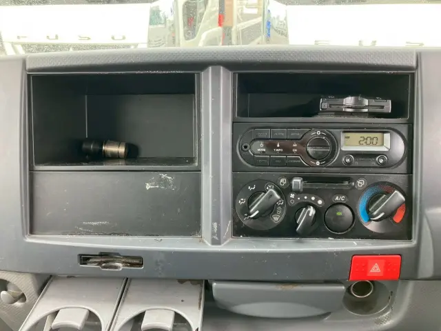 いすゞ エルフ TRG-NJR85ANの写真33