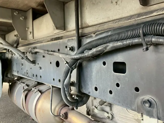 日野 デュトロ TKG-XZU650Mの写真23