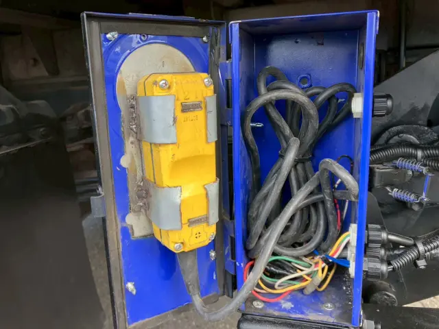 日野 デュトロ TKG-XZU650Mの写真28