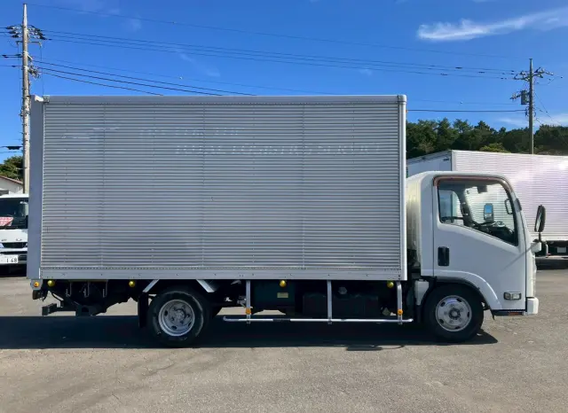 いすゞ エルフ TKG-NMR85AN(2WD)の写真4