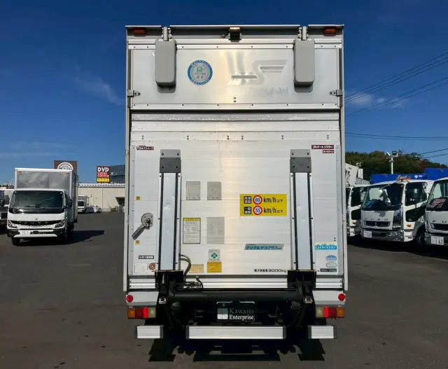 いすゞ エルフ TKG-NMR85AN(2WD)の写真8