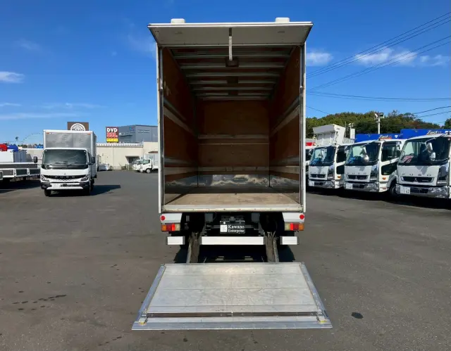 いすゞ エルフ TKG-NMR85AN(2WD)の写真9