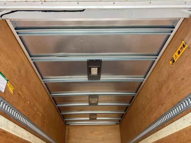 いすゞ エルフ TKG-NMR85AN(2WD)の写真12