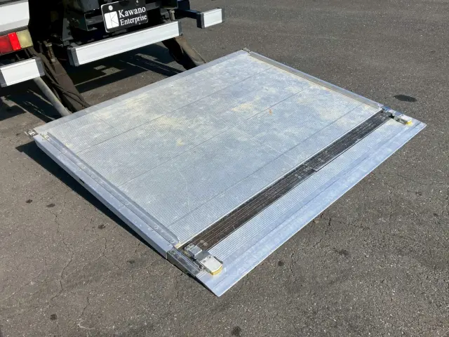 いすゞ エルフ TKG-NMR85AN(2WD)の写真17