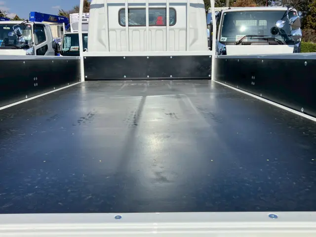 三菱 キャンター 2PG-FEB80(2WD)の写真10