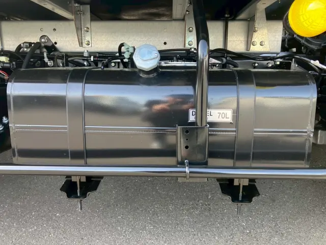 三菱 キャンター 2RG-FBA20(2WD)の写真22