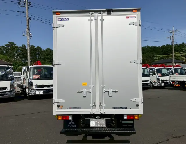 三菱 キャンター 2RG-FBA20(2WD)の写真8