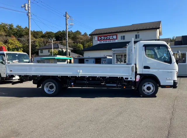 三菱 キャンター 2PG-FEB80(2WD)の写真4