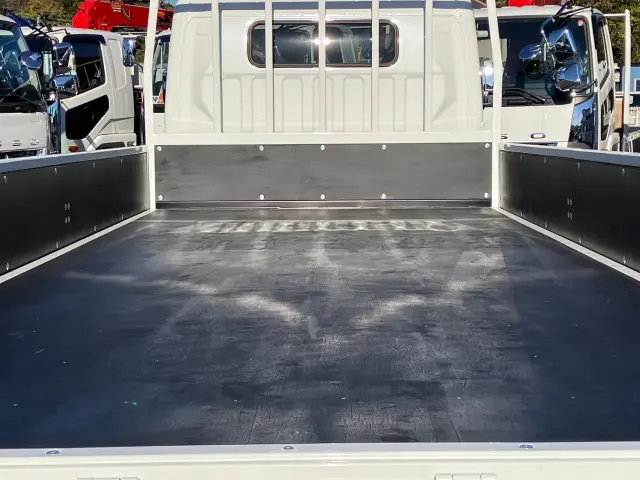 三菱 キャンター 2PG-FEB80(2WD)の写真10