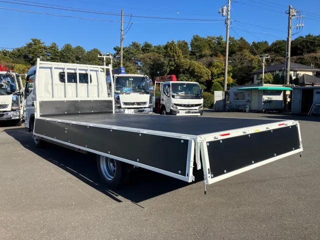 三菱 キャンター 2PG-FEB80(2WD)の写真12