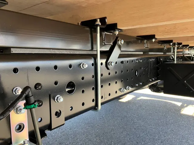 三菱 キャンター 2PG-FEB80(2WD)の写真19