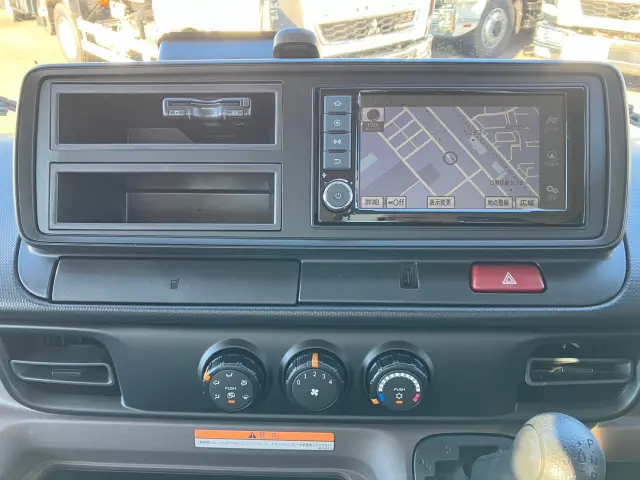 三菱 キャンター 2PG-FEB80(2WD)の写真27