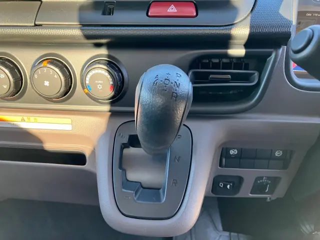 三菱 キャンター 2PG-FEB80(2WD)の写真30