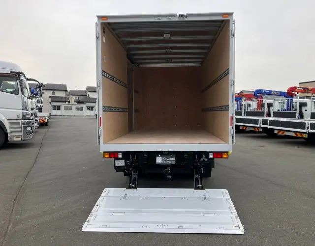 三菱 キャンター 2RG-FEB50の写真9