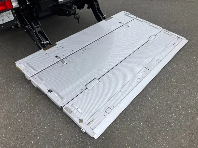 三菱 キャンター 2RG-FEB50の写真18