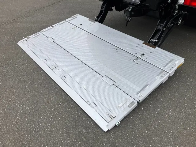 三菱 キャンター 2RG-FEB50の写真19