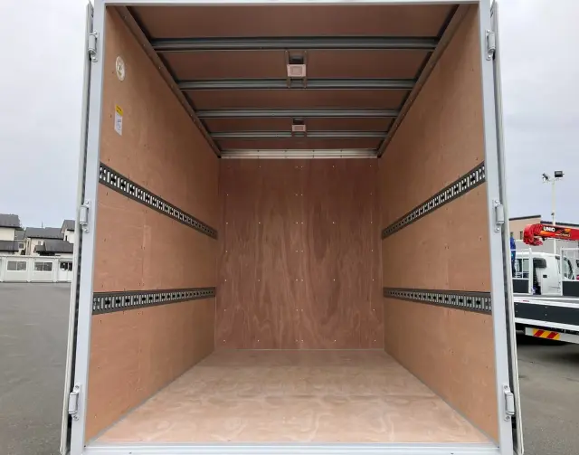 三菱 キャンター 2RG-FBA20(2WD)の写真10