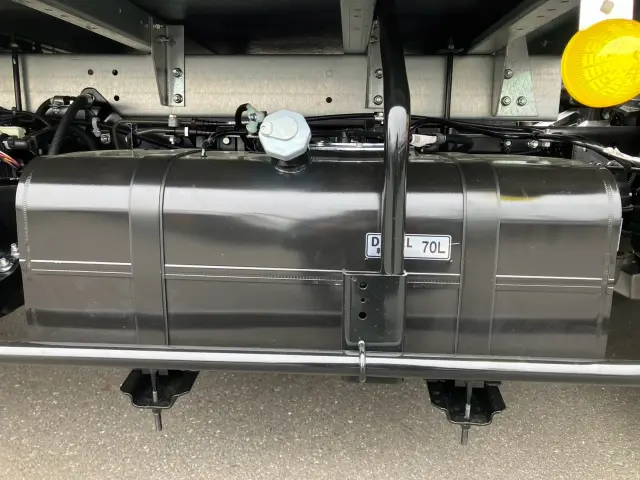 三菱 キャンター 2RG-FBA20(2WD)の写真17