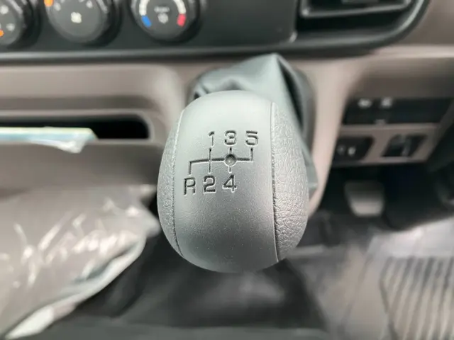 三菱 キャンター 2RG-FBA20(2WD)の写真33