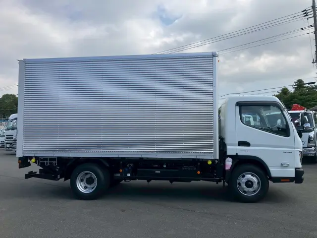 三菱 キャンター 2PG-FEB80(2WD)の写真4