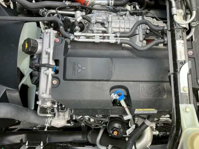 三菱 キャンター 2PG-FEB80(2WD)の写真20