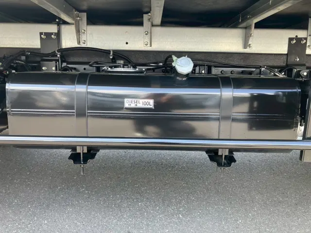 三菱 キャンター 2PG-FEB80(2WD)の写真27