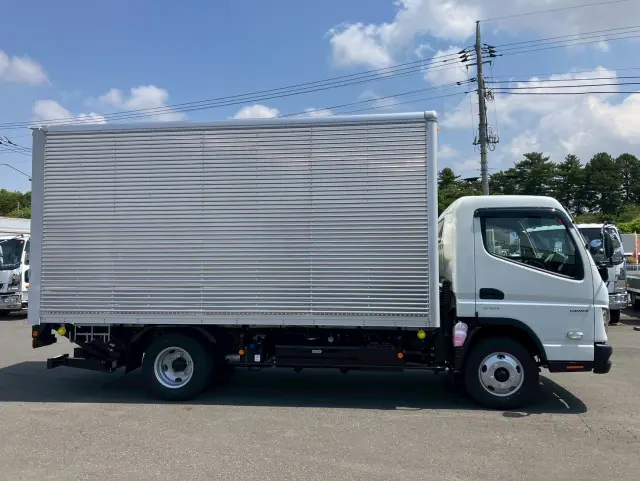 三菱 キャンター 2RG-FEB50(2WD)の写真4