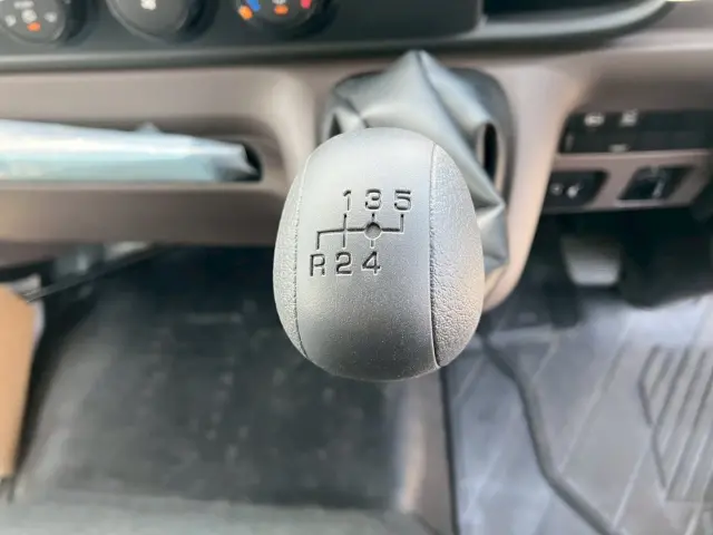 三菱 キャンター 2RG-FEB50(2WD)の写真40