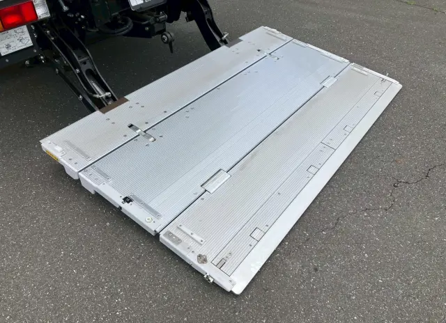 三菱 キャンター 2RG-FEB50(2WD)の写真17