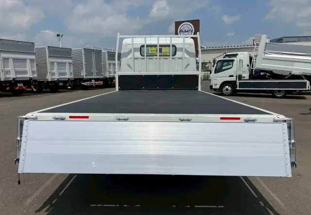 三菱 キャンター 2PG-FEBS0の写真8