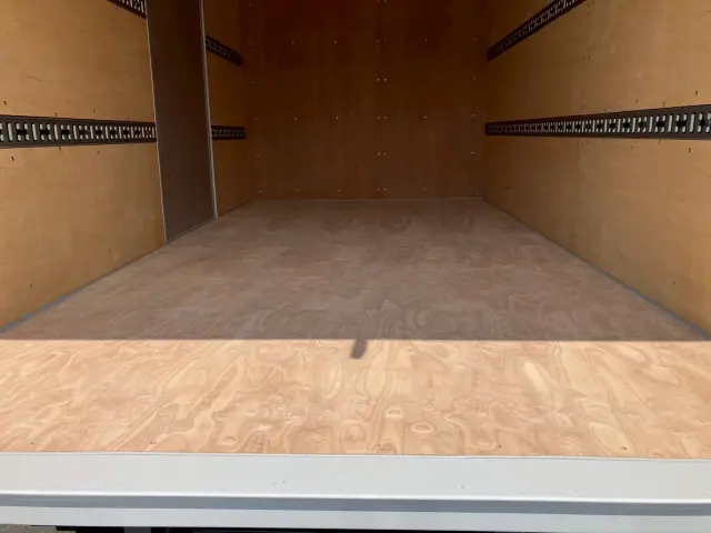 三菱 キャンター 2PG-FEB80(2WD)の写真12