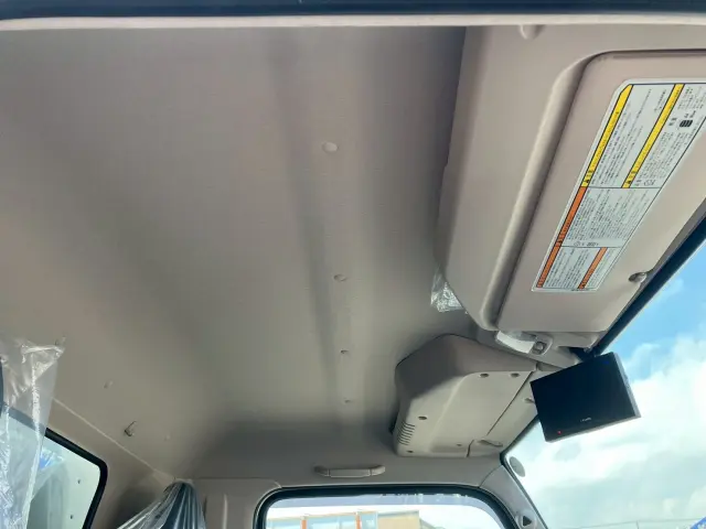 三菱 キャンター 2PG-FEB80(2WD)の写真37